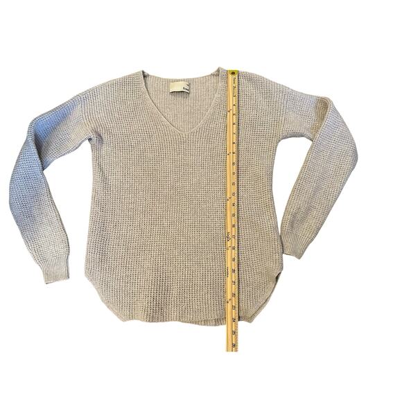 Aritzia Wilfred Free Gray 100% Merino Wool Sweater Size S SoftKnit Sustainable - Picture 5 of 8